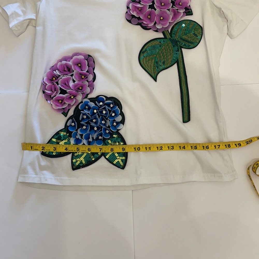 NEW ⭐️ NWOT- 3 Dimensional Designer T-shirt.   $60 Medium - Picture 12 of 13